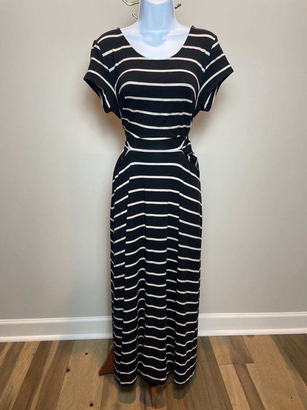Garnet Hill Maxi Dress Size L Black Cream Striped Tie‑Front Short Sleeve